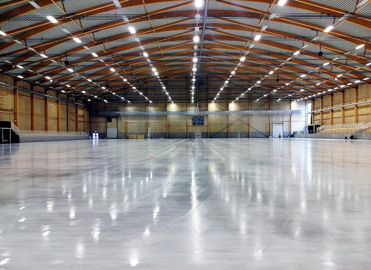 An empty indoor sports arena